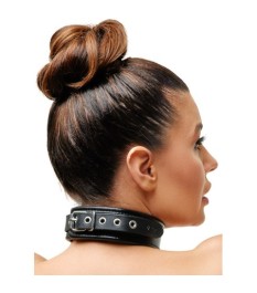 Halsfessel aus Leder mit O-Ring