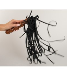 Flogger „Wood“ aus Holz und Leder