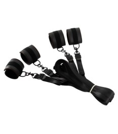 Bettfessel-Set mit Hand- und Fußfesseln in stilvoller Lederoptik