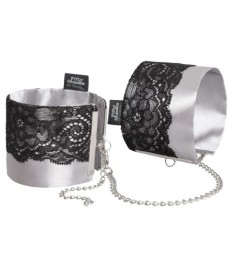 Handfessel „Play Nice Satin & Lace Wrist Cuffs“