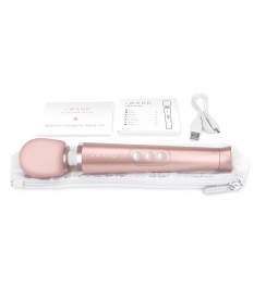 Massagestab „Petite Rechargeable Vibrating Massager“ in Reisegröße